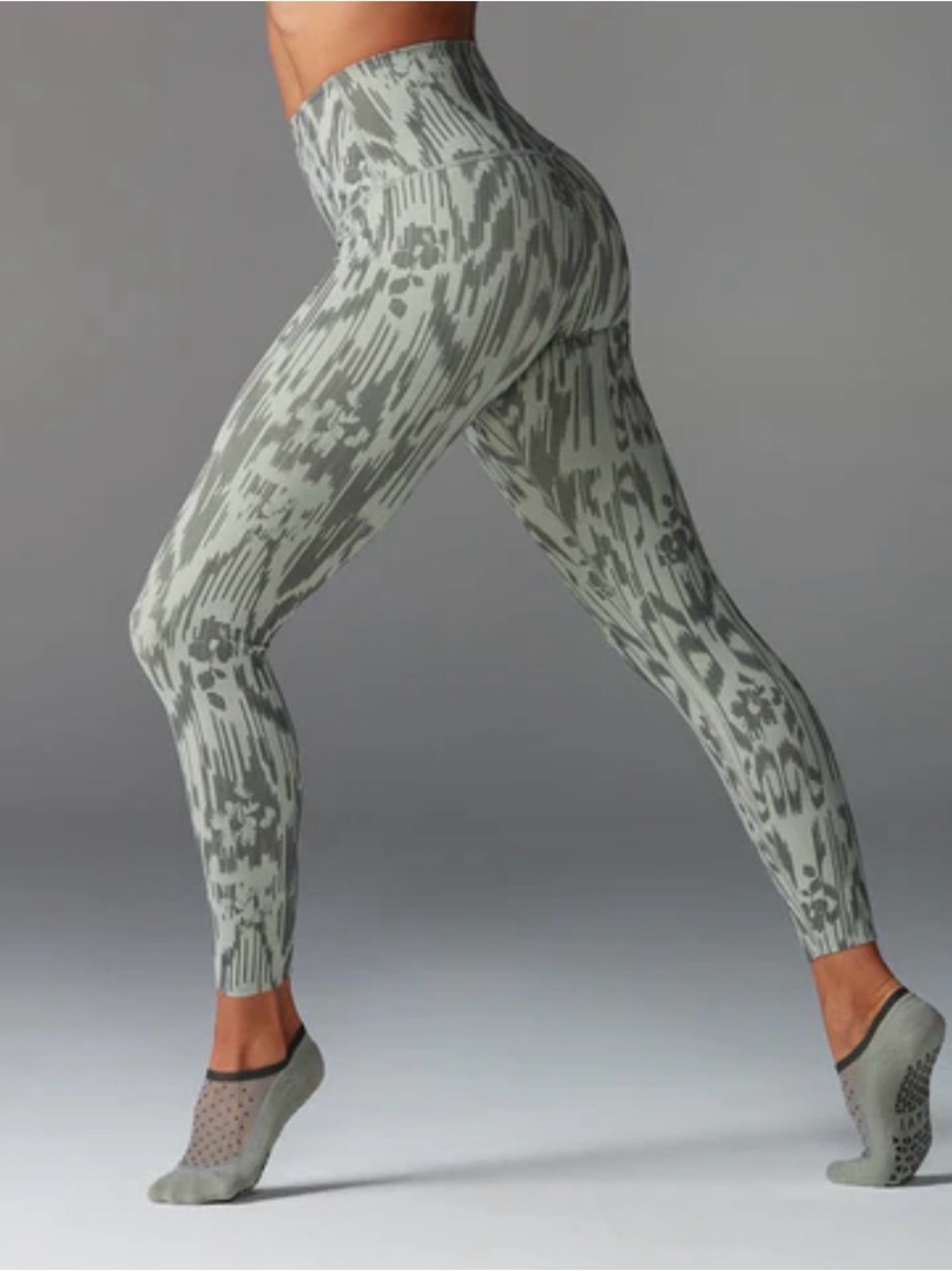 Tavi TaviSculpt High Waisted 7/8 Leggings M Cactus Ikat